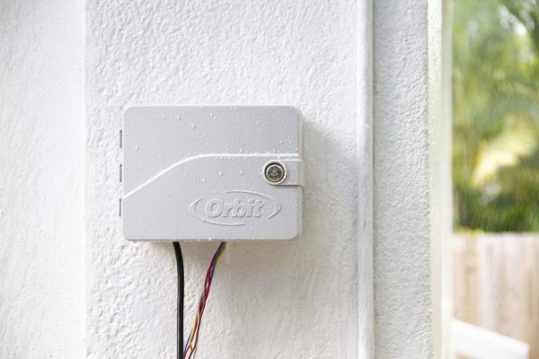 B-Hyve(5) Bộ điều khiển tưới nước tự động Orbit 57946 B-hyve, 6 trạm, tương thích với Alexa.